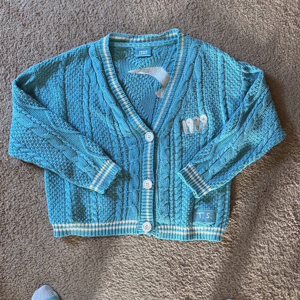 Taylor Swift 1989 Cardigan (MD/LG)